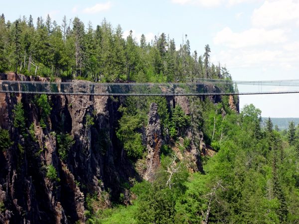 A view of the other bridge 